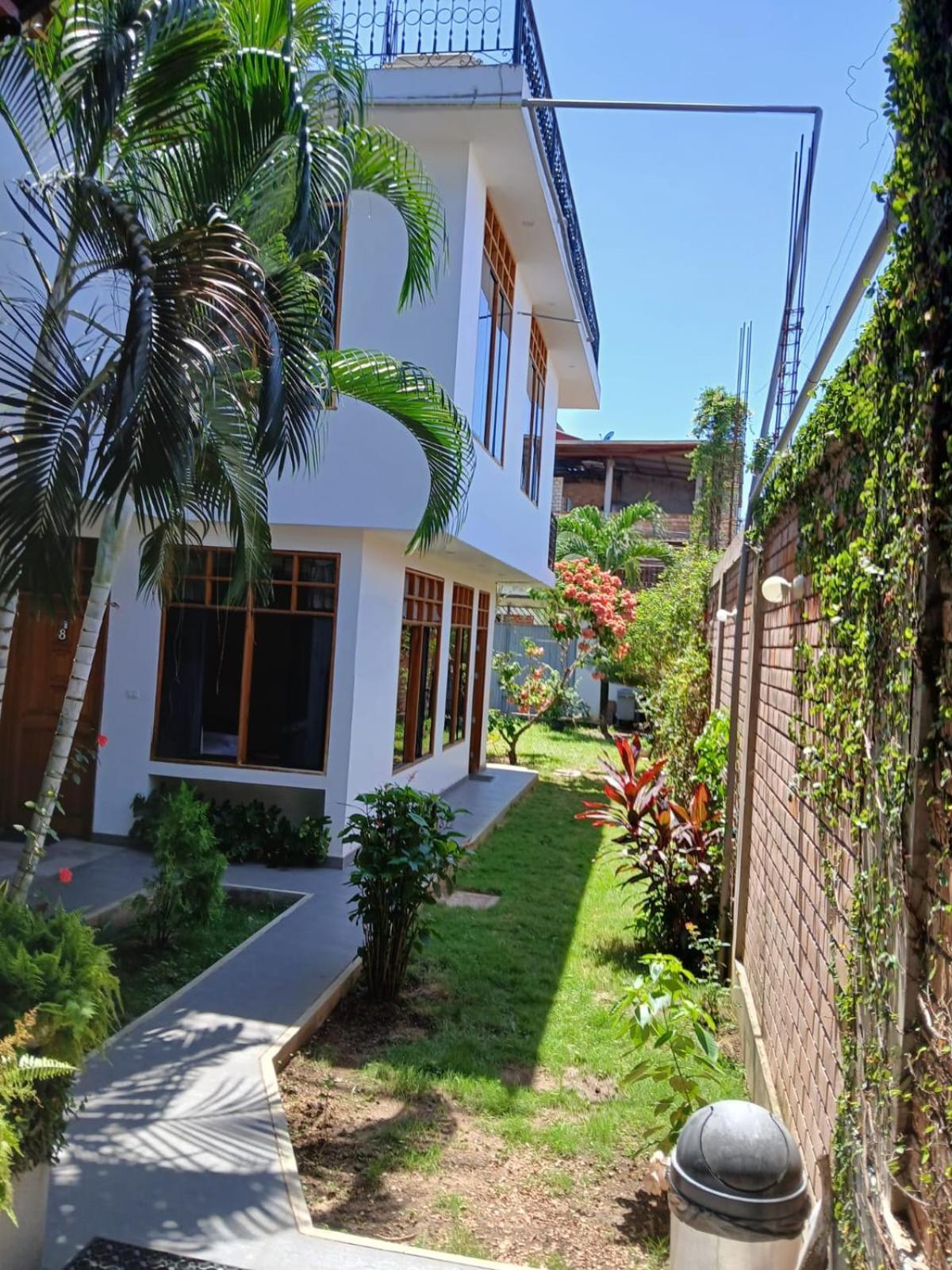Alojamiento Familiar Custodia Tarapoto Eksteriør bilde