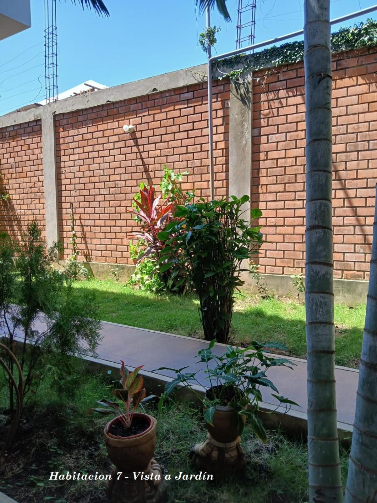 Alojamiento Familiar Custodia Tarapoto Eksteriør bilde